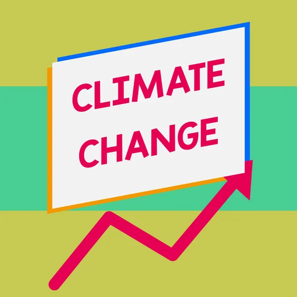 Pisanie pisma ręcznego tekst zmiany klimatyczne. Pojęcie znaczenie wzrost globalnej średniej temperatury transformacja pogody jeden pusty prostokąt powyżej innej strzałki zygzak górę rosnąca sprzedaż. — Zdjęcie stockowe