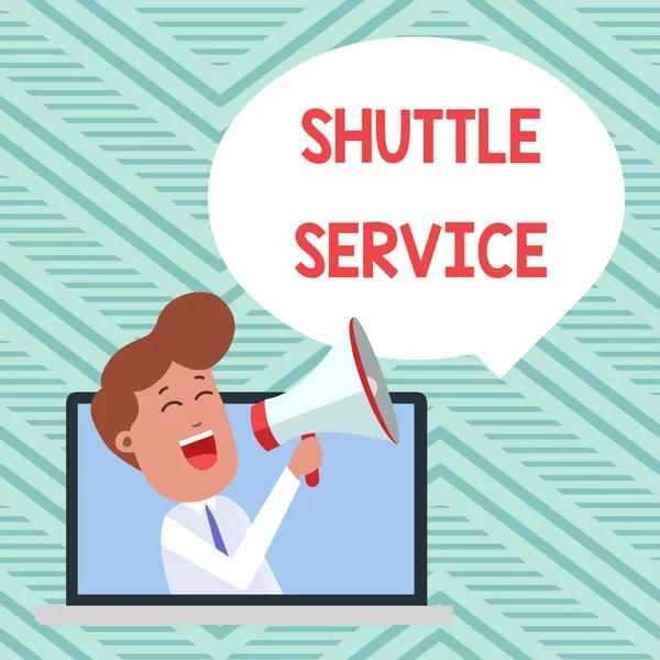 Conceptuele hand schrijven met de shuttle service. Zakelijke fotopresentatie van voertuigen zoals bussen reizen vaak tussen twee plaatsen man spreken via laptop in de Loudhailer Bubble kondigen. — Stockfoto