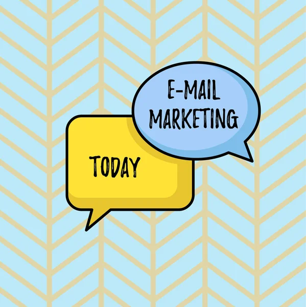 Γραπτό σημείωμα που δείχνει E Mail Marketing. Business photo showing Ecommerce Διαφήμιση Online πωλήσεις Ενημερωτικά Δελτία Promotion Ζεύγος της κάλυψης κενές φυσαλίδες ομιλίας του οβάλ και ορθογώνιο σχήμα. — Φωτογραφία Αρχείου