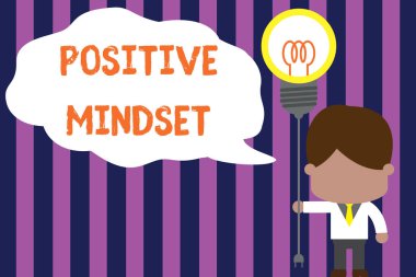 Pozitif Düşünceleri gösteren metin işareti. Olumlu sonuçlar beklediğiniz kavramsal fotoğraf zihinsel tutumu. Fiş soketi lambası tutan adam kravatı fikri bağlıyor. Açılış.