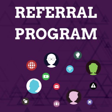 Referans Programını gösteren not yazılıyor. İş fotoğrafçılığı çalışanları uygun adayları tanıttıkları için ödüllendiriliyor. Networking Technical Icons Chat Heads on Screen for Link Up.