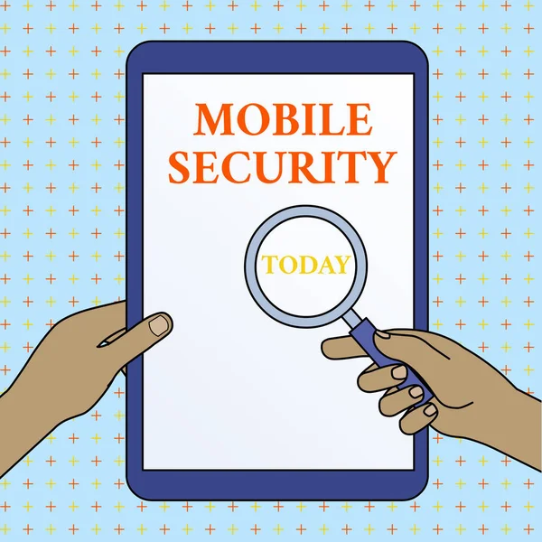 Mobil Güvenliği gösteren metin işareti. Cep telefonunun tehdit ve güvenlik açıklarına karşı kavramsal olarak korunması Eller Kapalı Dokunmatik Ekran Tablete Karşı Büyüteç Tutuyor. — Stok fotoğraf