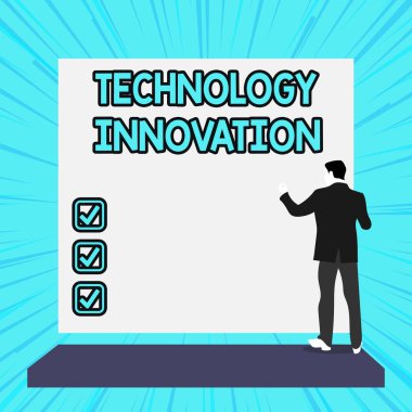 Teknoloji İnovasyonunu gösteren kavramsal el yazısı. İş fotoğrafı önemli teknolojik değişikliklere işaret ediyor. Kadın boş büyük dikdörtgen izliyor. Geometrik arkaplan.