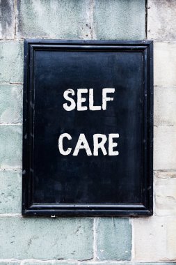 Kelime yazma metni Self Care. Bir geliştirmek için harekete geçme uygulaması için iş kavramı kendi sağlık.