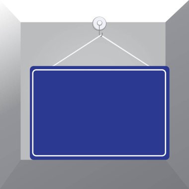 Boş anımsatıcı asılı. Yüzeyde sabit renkli kare şekilli Not. Arka plana ekli dikdörtgen Pano. Duvara çivilenmiş metinsel mesaj için boş alan.