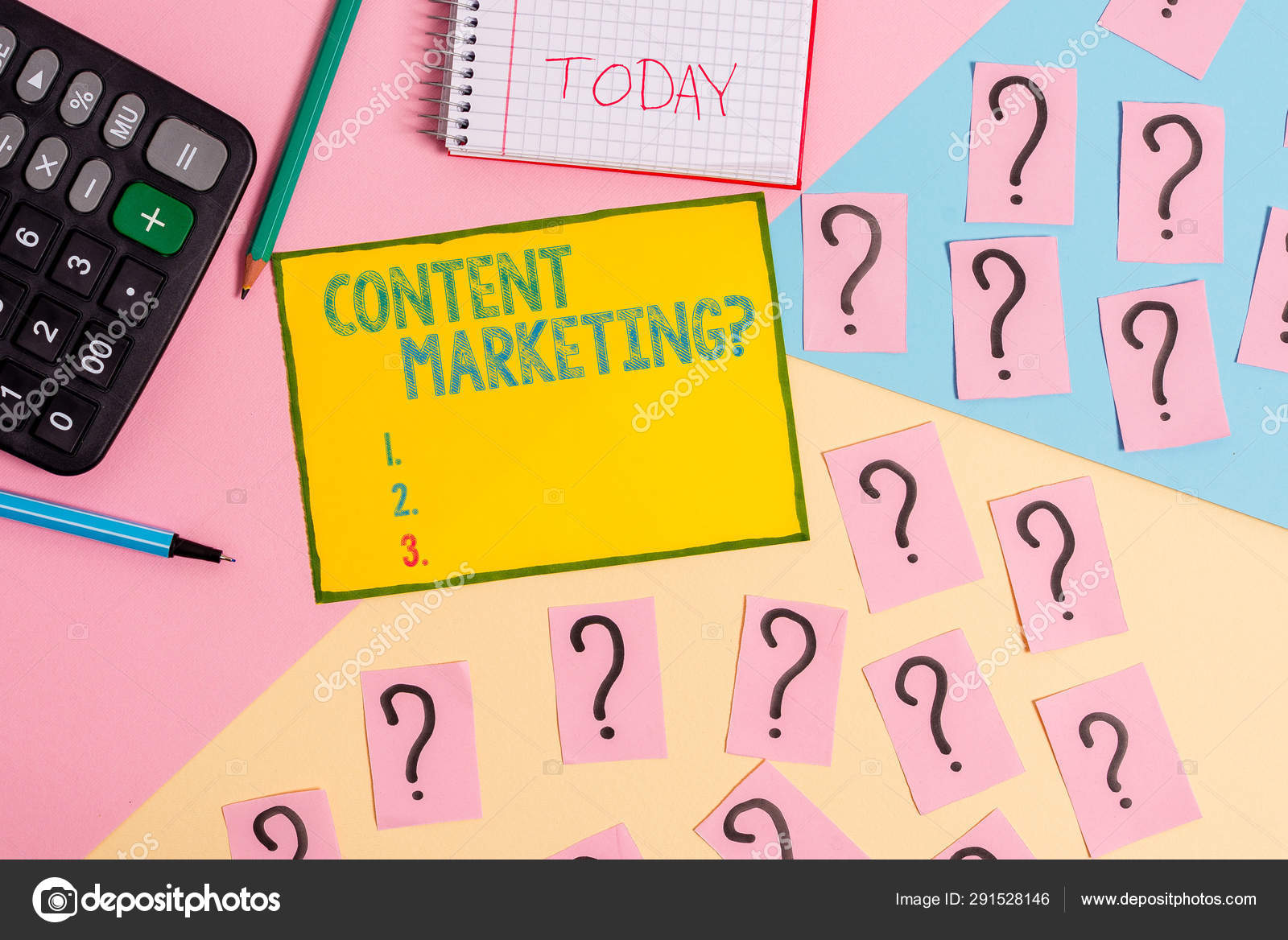 Word Writing Text Content Marketing Frage Geschaftskonzept Fur Das Erstellen Und Teilen Von Online Material Mathematik Zeug Und Schreibgerate Uber Pastellfarben Hintergrund Stockfoto C Artursz