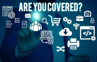 Kavramsal el yazısı gösteren Are You Covered Soru. İş fotoğraf vitrin onlar iş ya da yaşam erkek insan giyim resmi takım akıllı cihaz kullanarak sunan sigorta olup olmadığını gösteren soran.