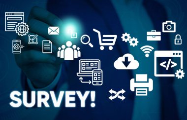 Anket gösteren kavramsal el yazısı. Önceden tanımlanmış bir gruptan veri toplamak için kullanılan iş fotoğrafı metin araştırma yöntemi Akıllı cihaz kullanarak sunan erkek insan giyim resmi takım elbise.