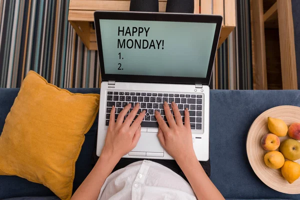 Handschrift Text happy monday. Konzept bedeutet zu sagen, dass demonstrierende Ordnung ihm eine gute neue Woche wünscht. — Stockfoto