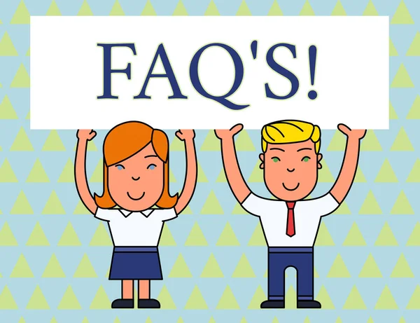 Faq S. 特定の主題に関する質問と回答の概念的な写真リストを示すテキストサイン 2 人の笑顔の人々は両手で大きな空白のポスターボードのオーバーヘッドを保持. — ストック写真