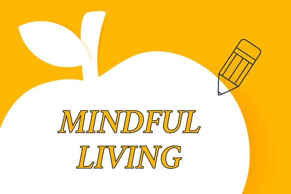 Mindful Living'i gösteren bir not yazıyorum. Tam farkında ve apple şeklinde Boş Beyaz Kopya Alanı işaret bilinçli ve Mantıklı Kalem Anahat bir şey üzerinde meşgul vitrine İş fotoğraf. — Stok fotoğraf