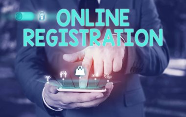 Online Kayıt gösteren kavramsal el yazısı. İnternet üzerinden abone olmak veya kayıt için İş fotoğrafı metin Sistemi Erkek resmi takım elbise sunum akıllı cihaz sunan giymek.