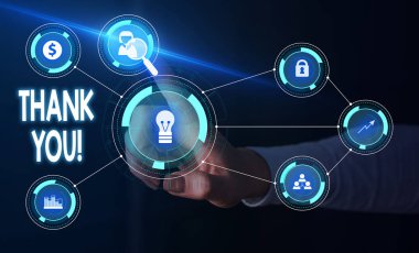 El yazısı metin Teşekkür ederim. Kavram anlamı kibar ifade hediye hizmeti iltifat kabul ederken kullanılan kadın akıllı cihaz kullanarak sunum sunan resmi iş elbisesi giymek.