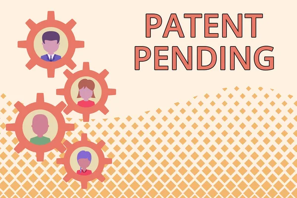 Word pisanie tekstu oczekujący na patent. Koncepcja biznesowa dla wniosku już złożony, ale jeszcze nie przyznane Ścigaj ochrony obraz rama rodzina ornament matka ojciec córka syn zdjęcie. — Zdjęcie stockowe