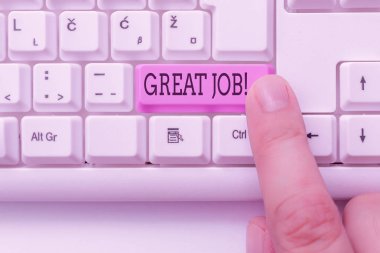 El yazısı metin yazma Great Job. Kavram anlamı onlar çok iyi beyaz pc klavye beyaz arka plan tuşu kopyalama alanı üzerinde boş not kağıdı ile yapmış bir şey için birini öven kullanılır.