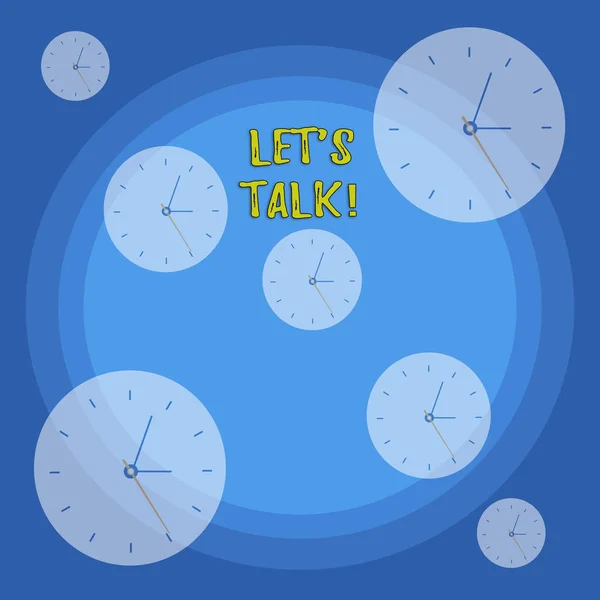 Ecriture conceptuelle montrant Let S Is Talk. Photo d'affaires montrant suggérant au début d'une conversation sur le sujet Différentes tailles cadrans d'horloge contre le cercle concentrique . — Photo
