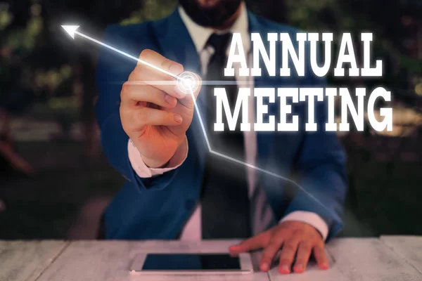 Az éves találkozót mutató szöveges tábla. Koncepcionális fotó éves ülésén az általános tagság egy szervezet. — Stock Fotó