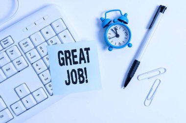 Büyük İş gösteren kavramsal el yazısı. İş fotoğraf metin beyaz arka plan üzerinde boş not kağıdı ile iyi bir şey beyaz pc klavye yapmış birisi söylemek için sed.