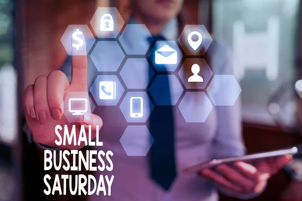 Письменный текст Small Business Saturday. Бизнес-концепция для американского праздника шопинга пройдет в субботу . — стоковое фото