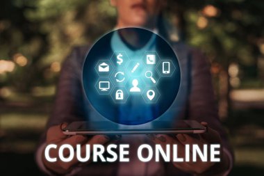 Course Online'ı gösteren metin işareti. Kavramsal fotoğraf elearning Elektronik Eğitim Uzaktan Çalışma Dijital Sınıf.