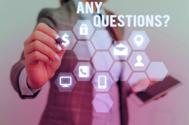 Herhangi bir soru soru gösteren metin işareti. Kavramsal fotoğraf bir şey hakkında gösteren sormak için sipariş yazmak demek.