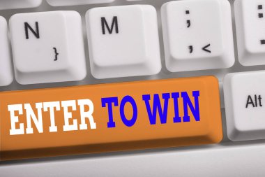 Kelime yazma metni Kazanmak için girin. Beyaz arka plan tuşu kopyalama alanı nın üzerinde boş not kağıdı ile ödül veya beyaz pc klavye kazanma şansı için bir değer alışverişi için iş konsepti.