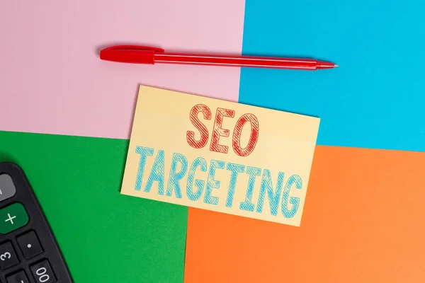 Nota de escritura que muestra Seo Targeting. Palabras clave específicas para la ubicación Landing Page Top Domain Office appliance square desk study supplies paper sticker . — Foto de Stock