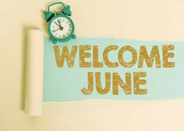Szöveges jel mutatja Welcome június. Konceptuális fotó naptár hatodik hónap második negyedév harminc nap köszöntések. — Stock Fotó