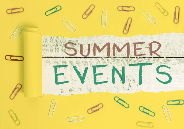 Het schrijven van nota zomer evenementen te tonen. Zakelijke foto presentatie van de viering gebeurtenissen die tijdens de zomer plaatsvindt. — Stockfoto