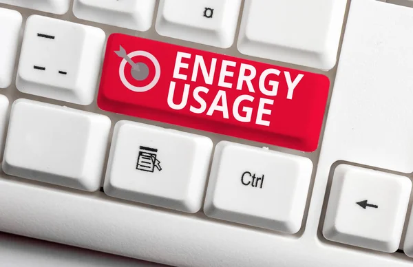 Text psaný rukou spotřeba energie. Koncepce význam množství spotřebované energie nebo použité v procesu nebo systému klávesnice White PC s prázdným papírovým papírem nad bílou klávesou kopírovat prostor pro kopírování. — Stock fotografie