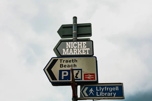 Text sign showing Niche Market. Conceptual photo Subset of the market on which specific product is focused Empty street signs on the crossroads with blank copy space.