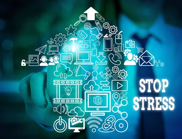 Handgeschreven tekst schrijven Stop stress. Concept betekenis zoeken Help Neem medicijnen tijd doorbrengen met loveones krijgen meer slaap vrouw dragen formeel werk pak presentatie presenteren met behulp van smartapparaat. — Stockfoto