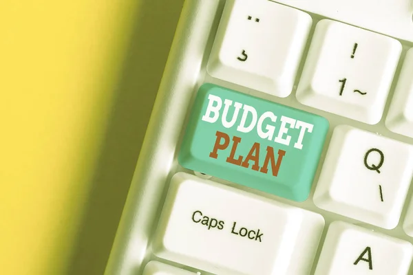 Writing note showing Budget Plan. Business photo showcasing financial schedule for a defined period of time usually year White pc keyboard with note paper above the white background. — Stock Photo, Image