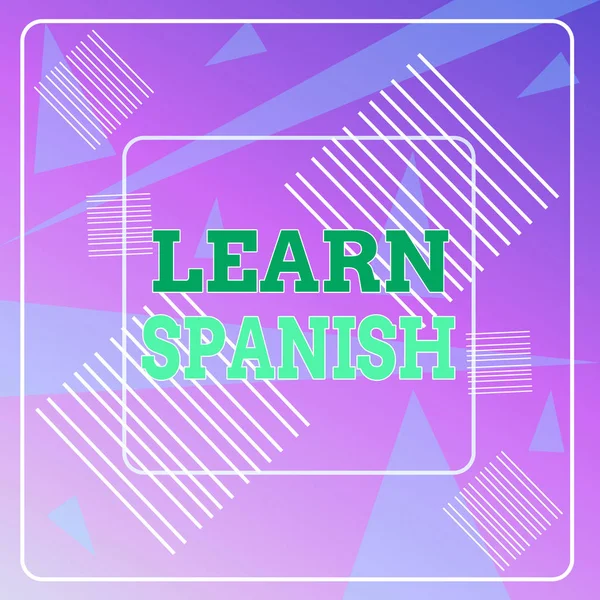 Kelime yazma metni İspanyolca öğrenin. İspanya'da Çeviri Dili için İş kavramı Kelime Lehçesi Konuşma Geometrik Arka Plan Pastel Pembe 12 Çizgi Kareler Yarı Saydam Üçgenler. — Stok fotoğraf