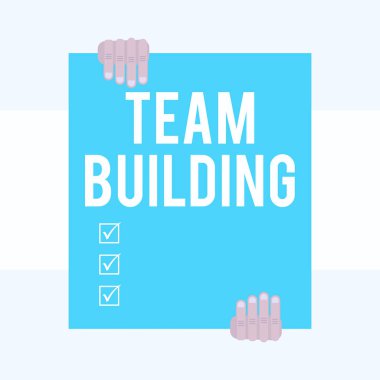 Takım Oluşturma'yı gösteren not yazma. İş fotoğrafı vitrinsosyal ilişkileri geliştirmek için kullanılan etkinlik türleri Geometrik arka plan aşağı büyük boş dikdörtgen tutan iki el.