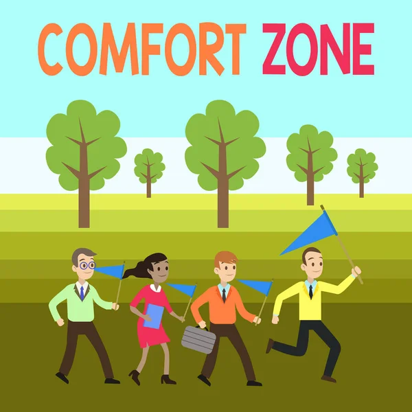 Texte d'écriture Word Comfort Zone. Concept d'entreprise pour un lieu ou une situation où l'on se sent en sécurité et sans stress Personnes Drapeaux de foule Pennants Dirigé par le chef Running Demonstration Meeting . — Photo