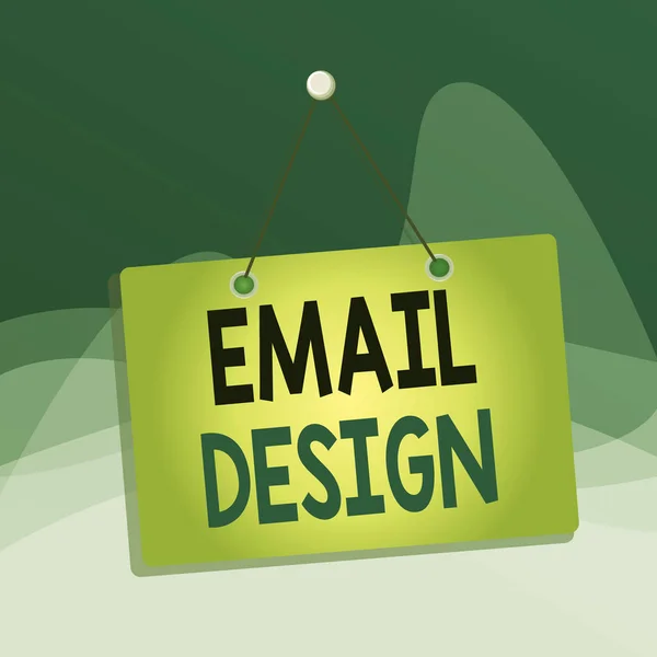 이메일 디자인을 보여주는 메모 작성. 비즈니스 사진 은 이메일 캠페인을 구축하는 데 사용되는 재사용 가능한 Html 파일을 보여주는 메모 알림 빈 보드 첨부 배경 사각형. — 스톡 사진