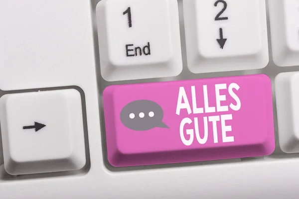 Alles Gute'u gösteren bir not yazıyorum. İş fotoğraf geranalysis çeviri vitrintüm doğum günü veya herhangi bir vesileyle beyaz arka plan üzerinde not kağıdı ile beyaz pc klavye için en iyi. — Stok fotoğraf