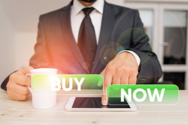 Word yazma metni Şimdi Satın Al. Ürününüzü satın almak için birisi soran için İş konsepti İyi İndirim sağlayın.