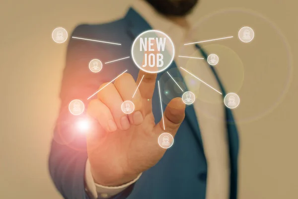 Escrevendo nota mostrando New Job. Foto de negócios apresentando contrato de assinatura Encontrando oportunidade de trabalho Buscando melhor salário Macho desgaste formal terno de trabalho apresentando apresentação dispositivo inteligente . — Fotografia de Stock