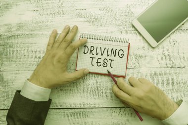 El yazısı metin yazma Sürüş Testi. Bir gösterici s test etmek için kavram anlamı prosedürü bir motorlu araç sürücü yeteneğidir.