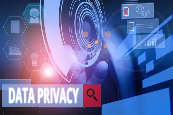 Veri Mahremiyeti ile ilgili el yazısı. Kavram, duyarlı verilerin ilgisiz üçüncü şahıslardan korunması anlamına gelir. Erkek insan resmi iş kıyafeti giyer ve akıllı aygıt kullanılarak sunum yapılır..