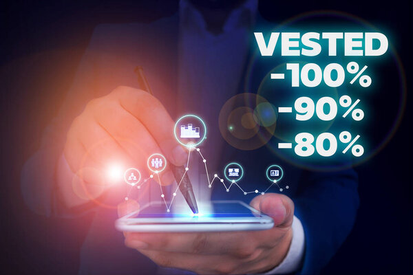 Письменный почерк 100% 90% 80%. Концепция, означающая право на пенсию Пособие на основе лет службы Мужской носить официальный костюм человека представления презентации
