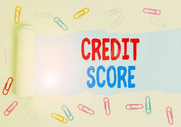 Az SMS-ben szerepel a kredit. Koncepcionális fotó hitelképesség egy egyén alapján hitelfájlok. — Stock Fotó