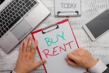 SMS işareti Buy Rent 'i gösteriyor. Bir şey satın almakla kullanım için ödeme yapmak arasında kavramsal fotoğraf seçimi.