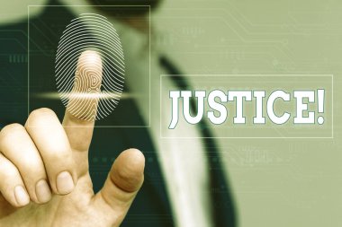 Kelime yazma metin Adalet. Çakışan iddiaların veya atamaların tarafsız bir şekilde ayarlanması için iş konsepti Erkek insan giyim resmi iş elbisesi sunan sunum akıllı cihaz kullanılarak.
