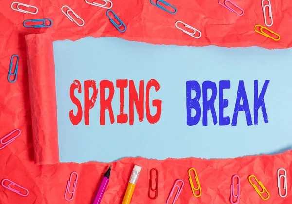 Text sign showing Spring Break. Conceptual photo week s is vacation for students in the spring typically at Easter. — Stock Photo, Image