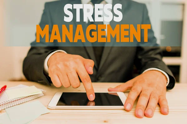 Texto de escritura Manejo del estrés. Concepto que significa método de limitar el estrés y sus efectos mediante el aprendizaje de formas . —  Fotos de Stock