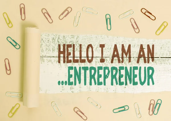 Handwriting text Hello I Am An Entrepreneur. Concept meaning demonstrating who sets up a business or startups. — 图库照片