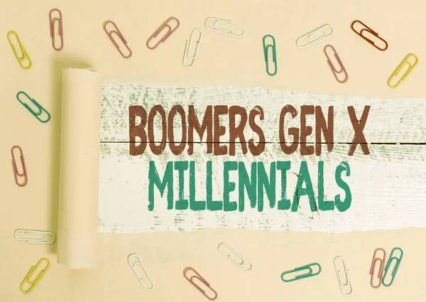 Rukopis text Boomers Gen X Millennials. Pojem význam obecně považován za asi třicet let. — Stock fotografie